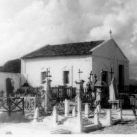 Carlos lopes bento - capela de cemiterio de munawa - 1970 -  ibo island