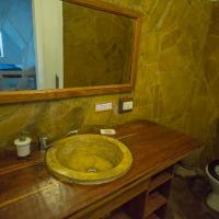 Miti miwir ibo island - toilet isaura